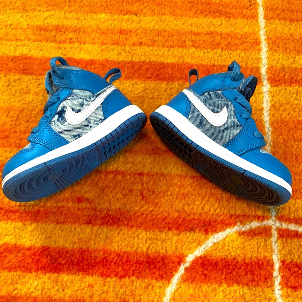 Air Jordan - Picture 2 of 3